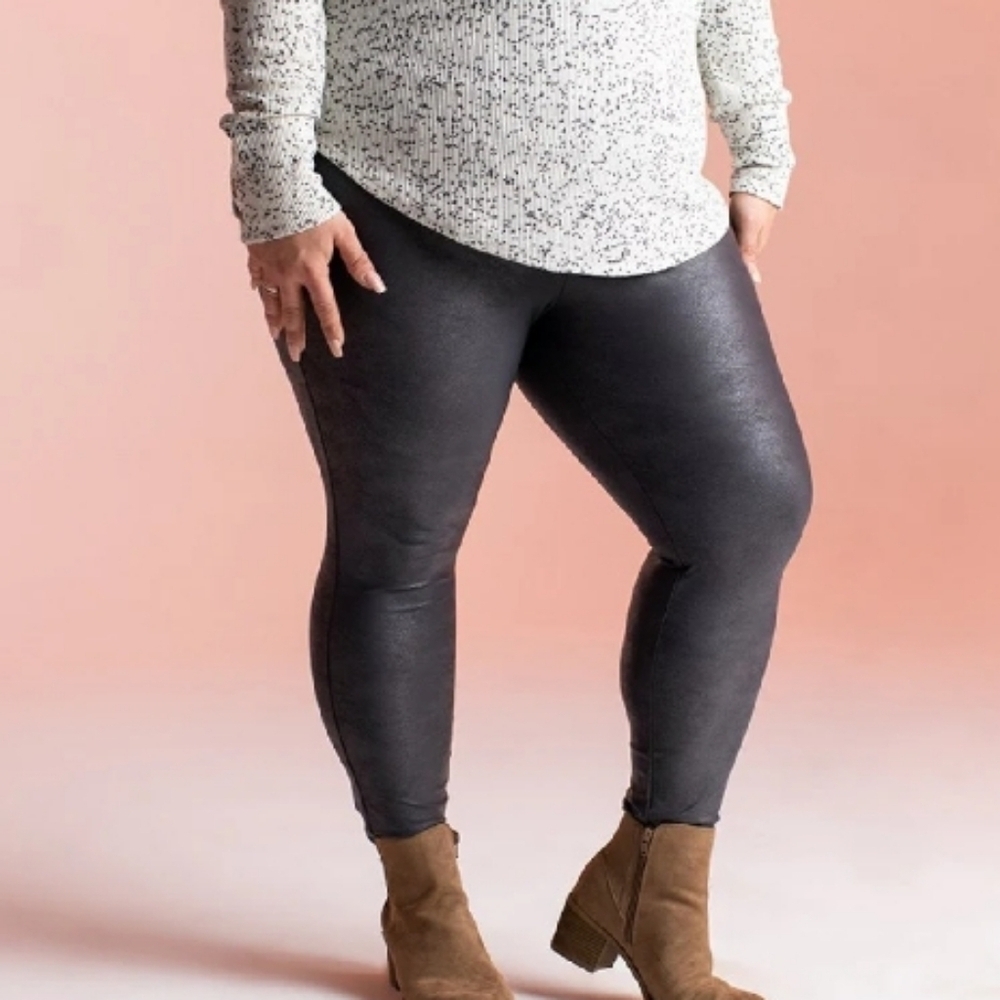 LuLaRoe Luxe faux leather navy Blue Leggings sz 3X WP155 - Picture 2 of 6
